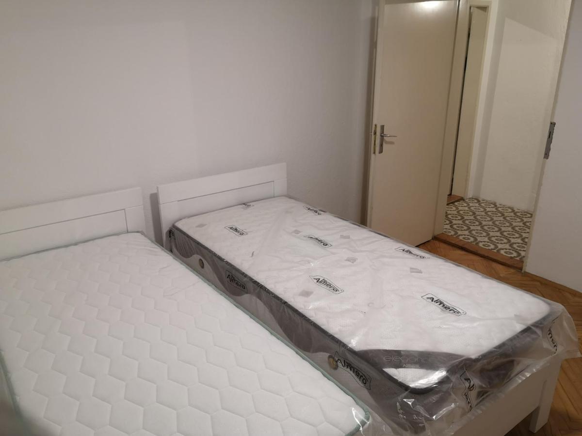 White Night Hotel Skopje Ngoại thất bức ảnh