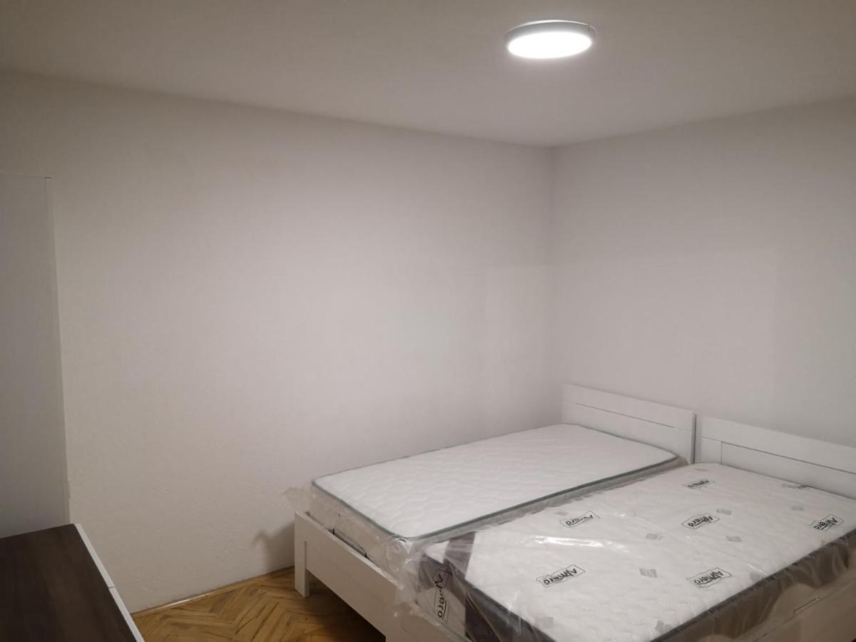 White Night Hotel Skopje Ngoại thất bức ảnh