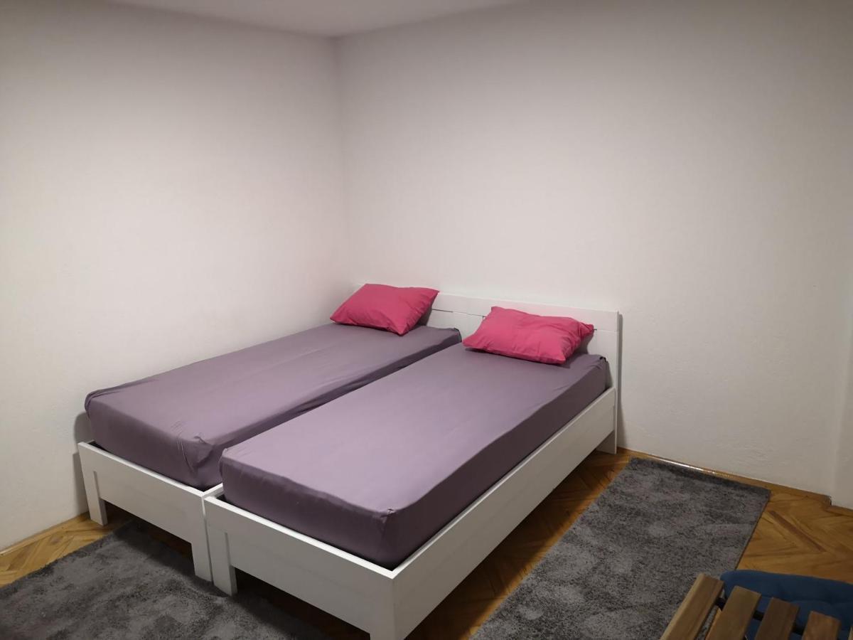 White Night Hotel Skopje Ngoại thất bức ảnh
